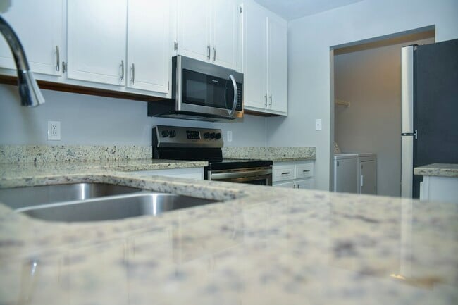 Photo - 4889 Old Bainbridge Rd Townhome