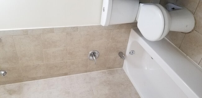 Building Photo - 98 Liberty Ave