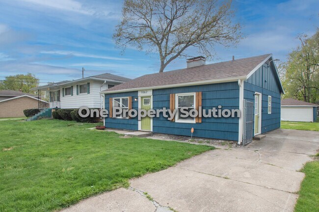Building Photo - 1062 Hovey St