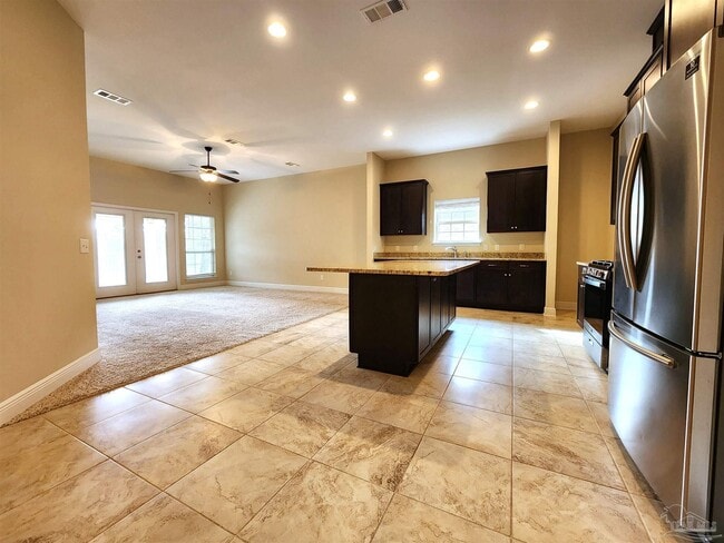 Foto del edificio - 6061 Twenty One Oaks Dr