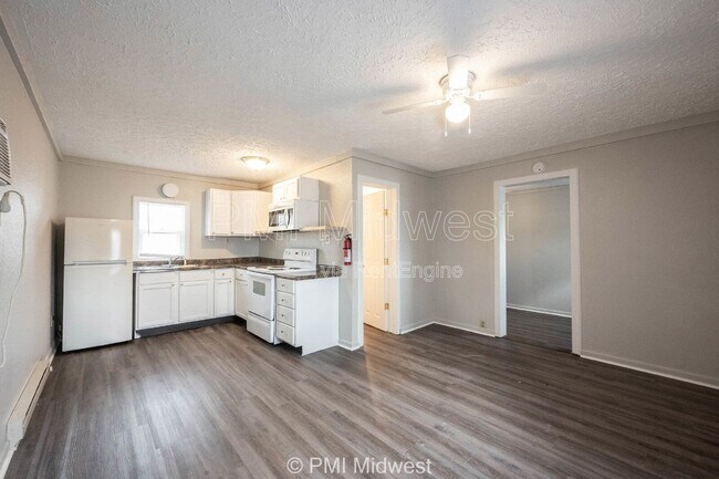 Foto del edificio - 2142 W US Hwy 40