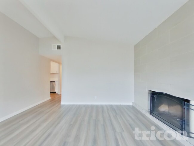 Building Photo - 5321 57th St