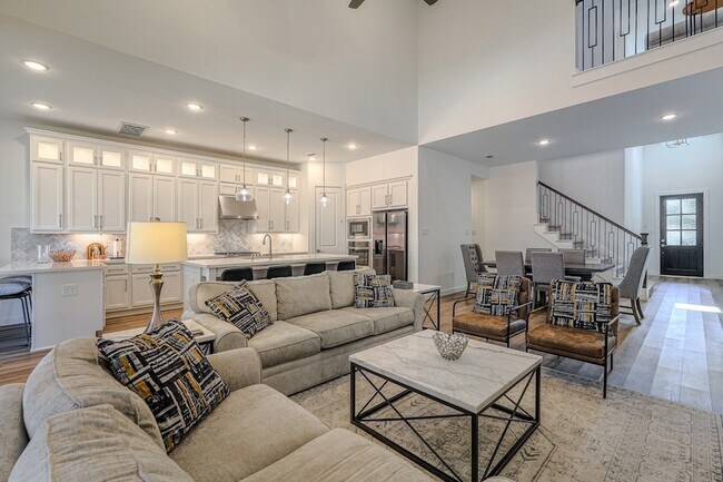 Foto del edificio - 662 Lost Maples Bend Ln