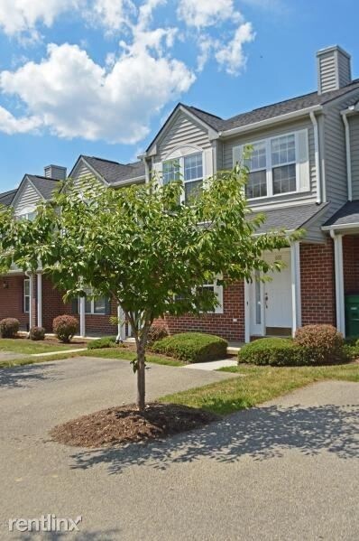Foto principal - 655 Oak Tree Blvd NW