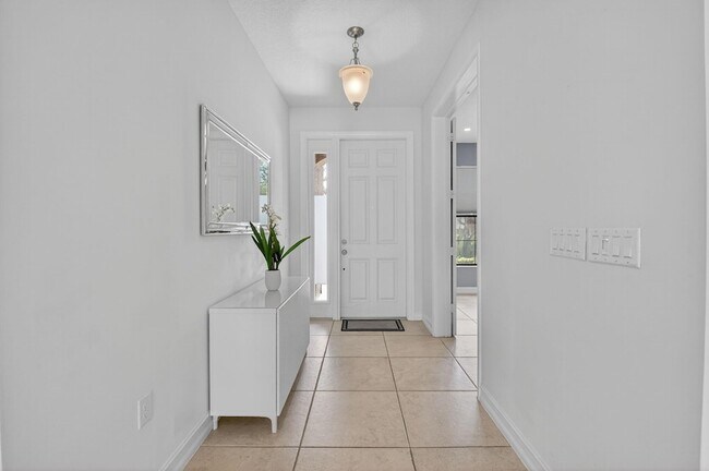 Building Photo - 8101 Ironstone Dr