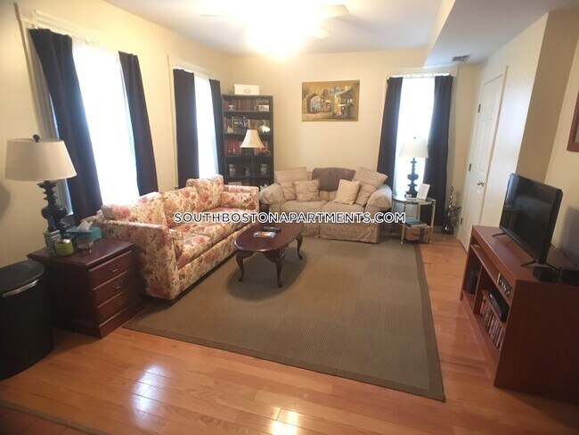 Foto del edificio - 377 W Broadway