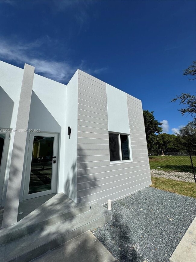 Photo - 135 NW 60th St Townhome