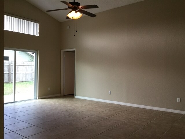 Foto del edificio - 2757 Annhurst Avenue