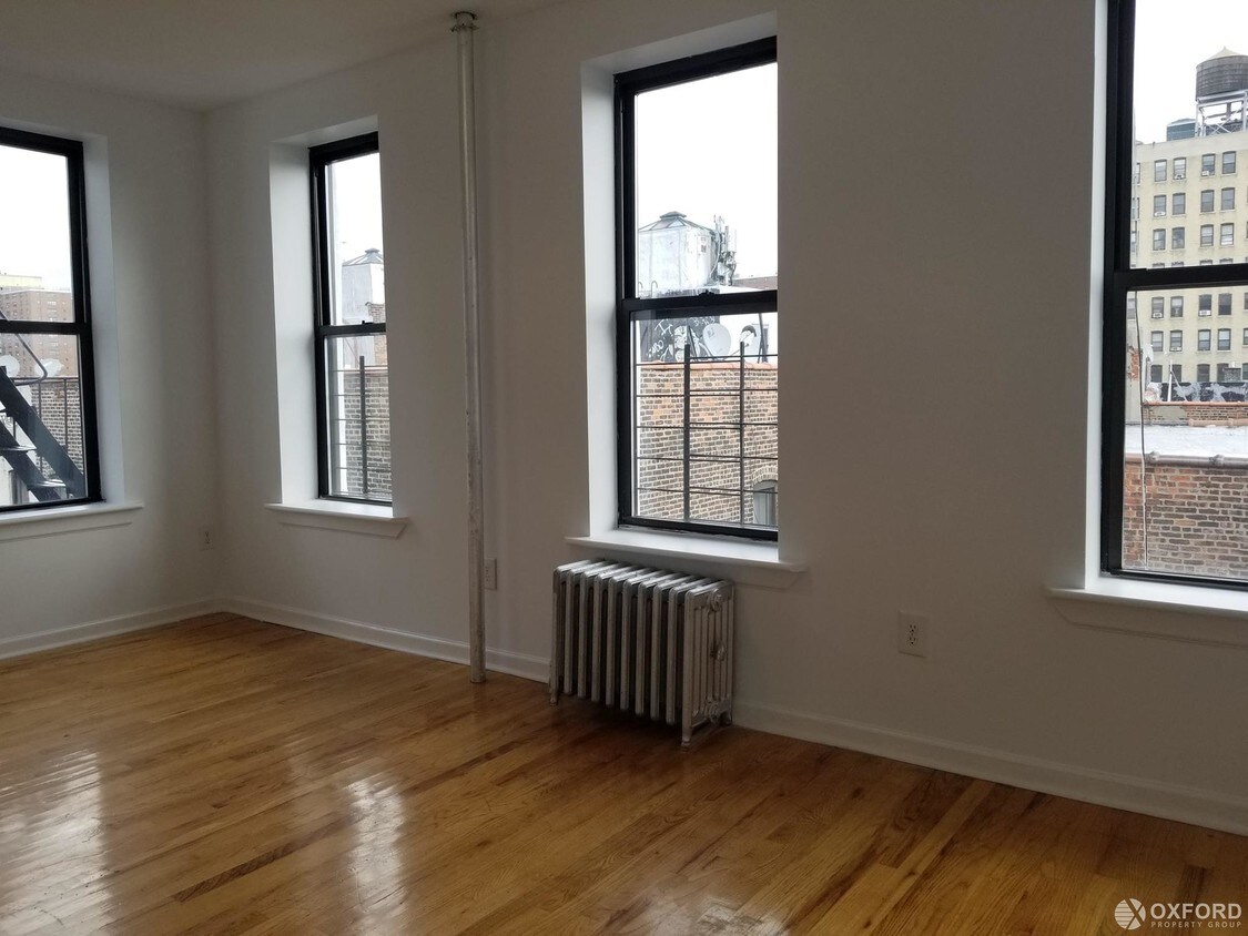 Primary Photo - 880 Saint Nicholas Avenue