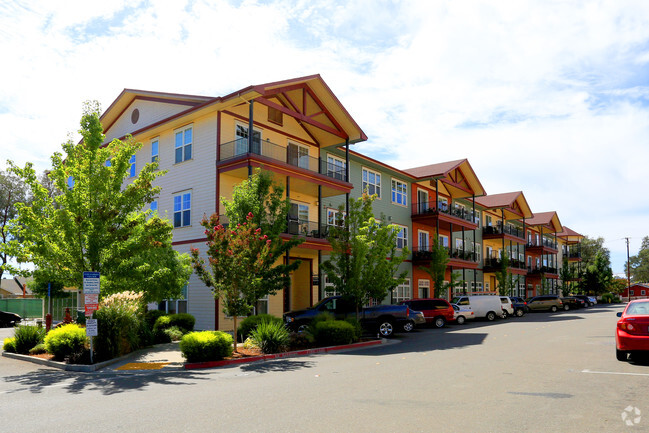 Foto del edificio - Town Green Village Building Q