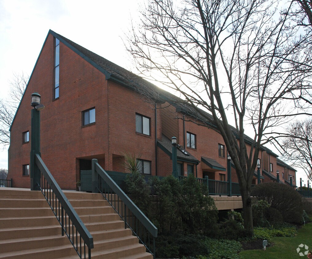 11 River Rd, Cos Cob, CT 06807 Apartments in Cos Cob, CT