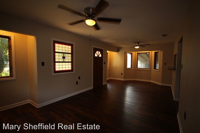 Foto del edificio - 2717 E 22nd St