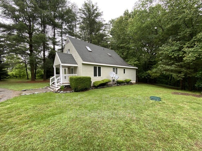 Building Photo - 16317 Maple Dr