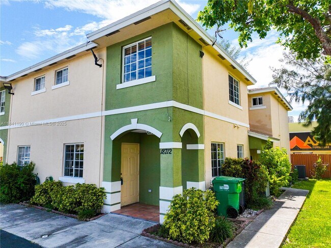 Foto del edificio - 18712 SW 100th Ave