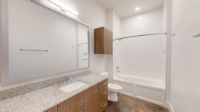 Interior Photo - Griffis Oak Lawn
