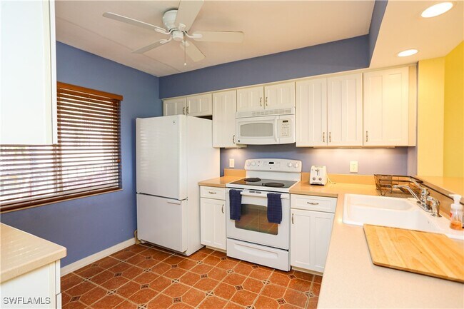 Foto del edificio - 1075 Foxfire Ln