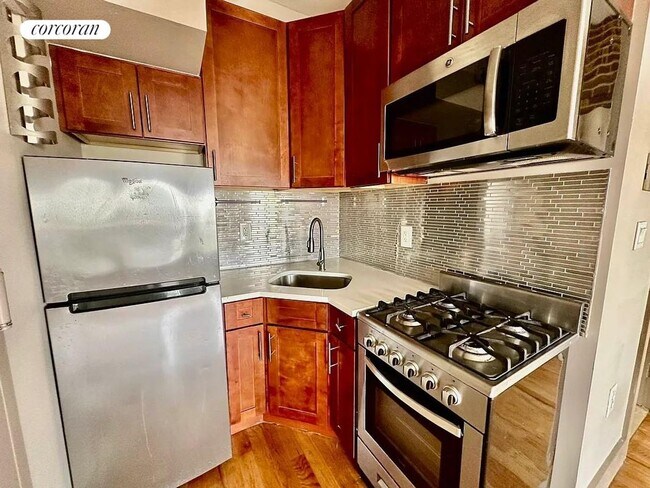 Foto del edificio - 57 Halsey St