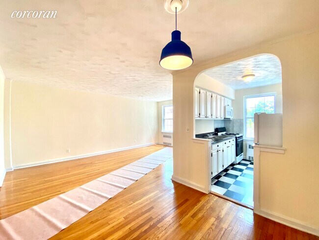 Building Photo - 7019 Shore Rd