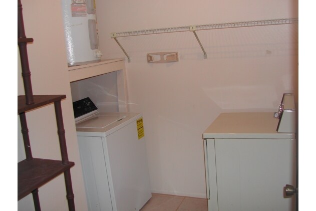 Foto de interior 3 - Williamsburg Ford Manor Apartments
