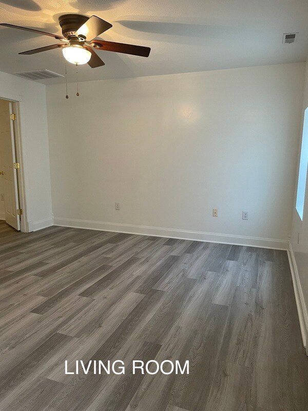 Foto del edificio - 231 E 13th St