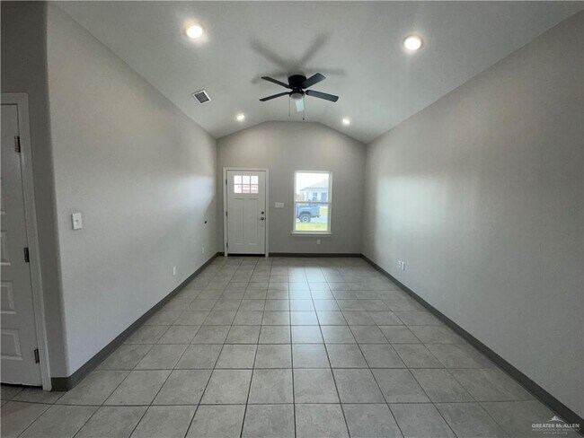 Foto del edificio - 2326 S Vly Cir