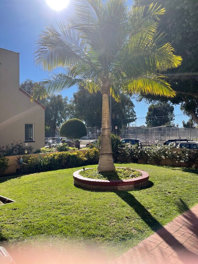 Foto del edificio - 522 N Genesee Ave