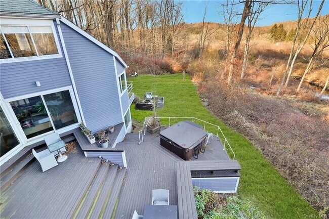 Building Photo - 80 Hilltop Dr