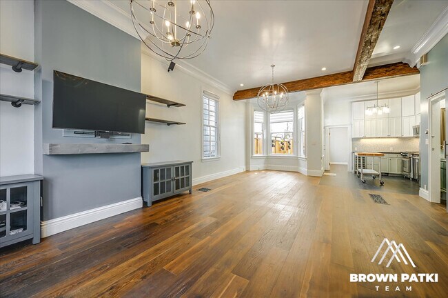 Building Photo - 278 Fair Oaks St