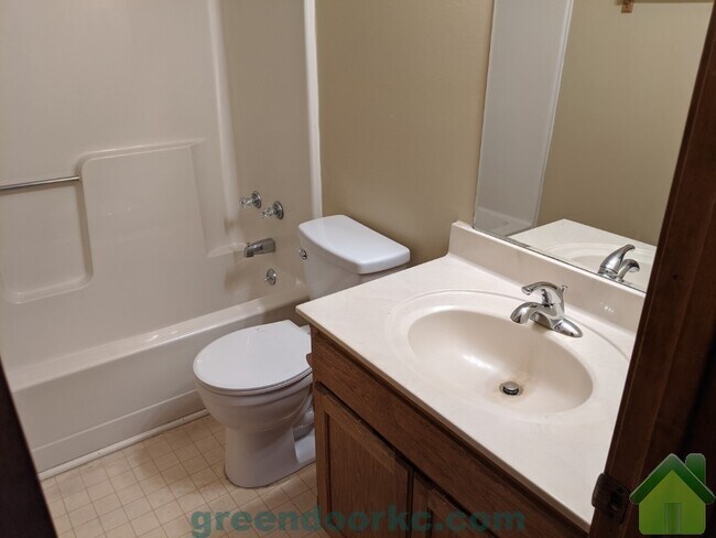 Foto del edificio - 524 Kenneth Ln