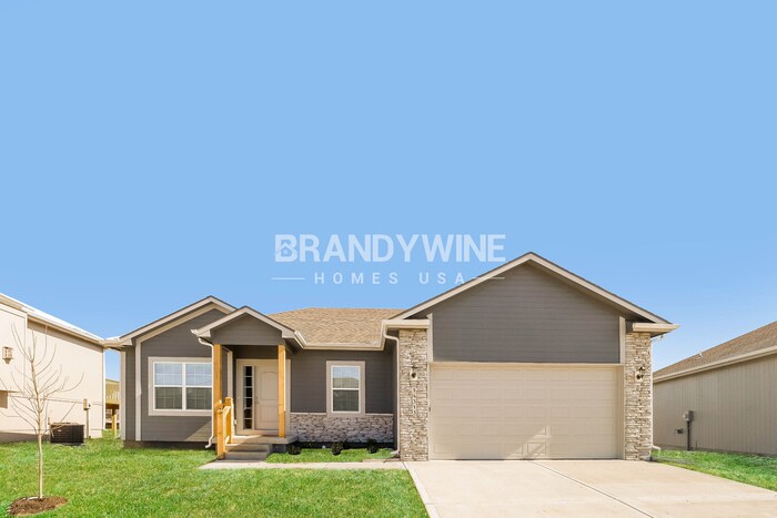 Primary Photo - Live Your Best Life in New Sunrise Farms C...