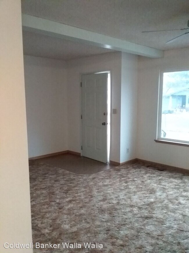 Building Photo - 2 br, 1 bath House - 1623 Sunset Dr.