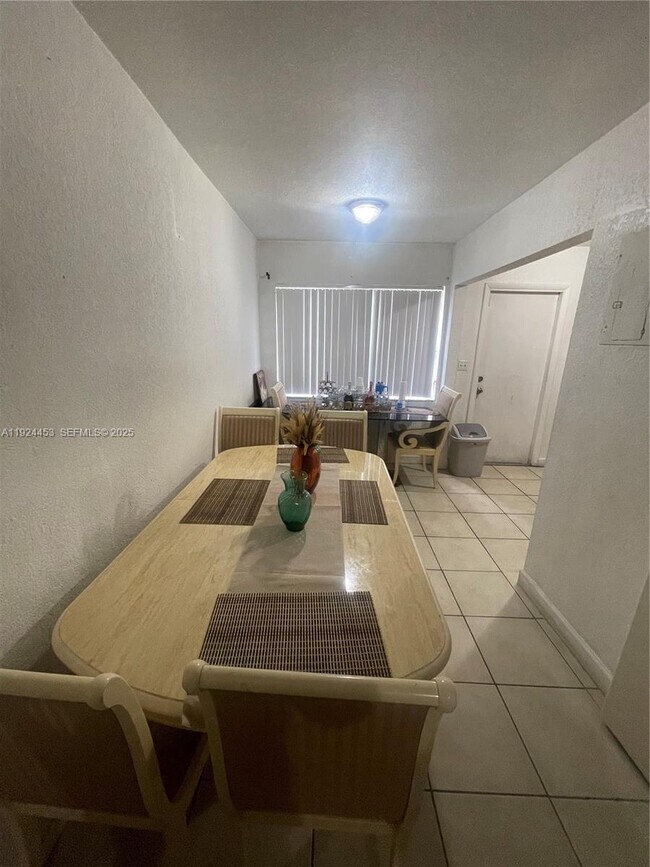 Building Photo - 4852 NW 9th Dr