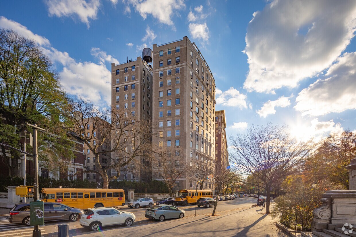 160 Riverside Dr, New York, NY 10024 - Apartments in New York, NY 