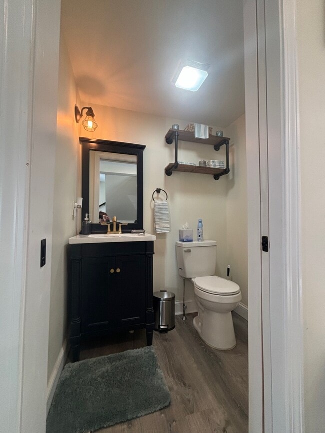 Building Photo - 1 Simpson Ave