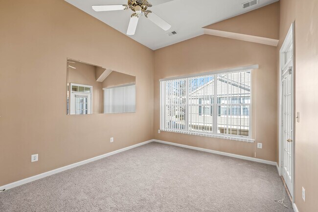 Foto del edificio - 11401 Gate Hill Plz