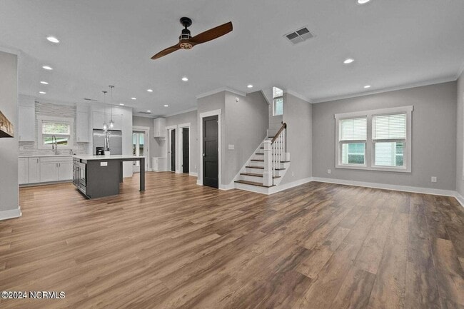 Building Photo - 249 Springwood Way