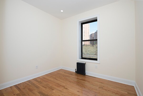 Building Photo - 3149 Broadway