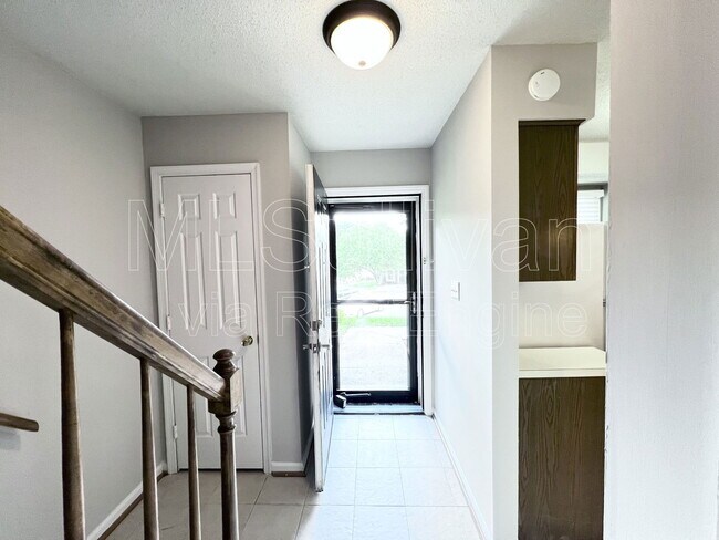 Foto del edificio - 2206 Alpine Rd