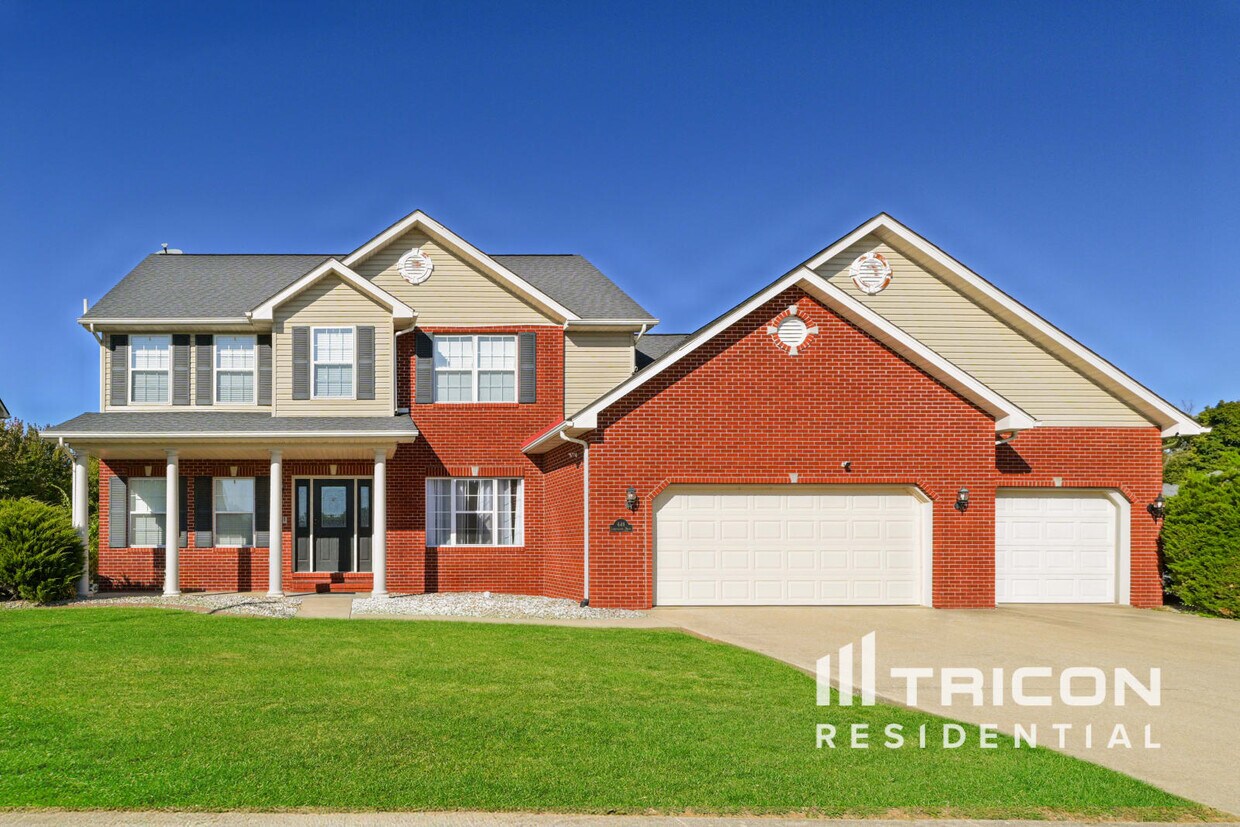 Foto principal - 648 Longfellow Dr