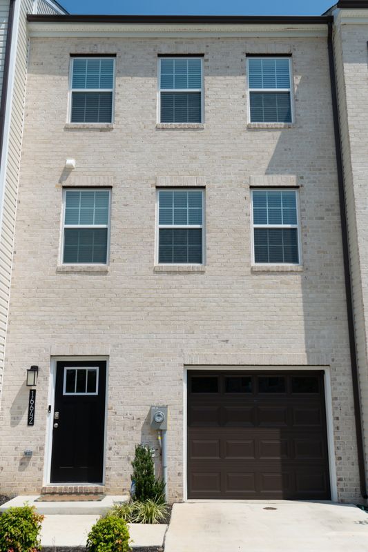 Foto del edificio - 16642 Green Glade Dr