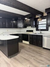 Building Photo - 16 St Lawrence St