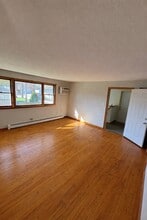 Building Photo - 544 S Water St