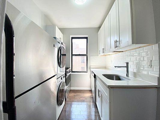 Foto principal - 2 bedroom in NEW YORK NY 10037