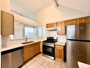 Building Photo - 18586 N Lyford Dr