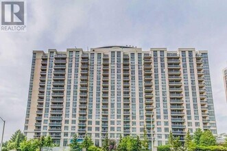 Building Photo - 18 Mondeo Dr