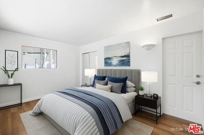 Foto del edificio - 2132 Cove Ave