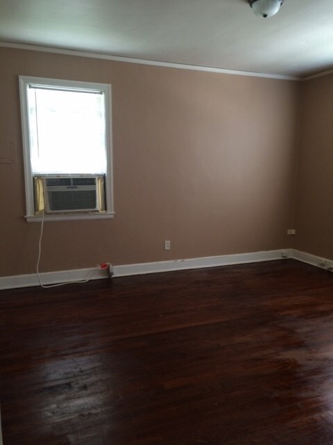 Building Photo - 1082 Springdale St