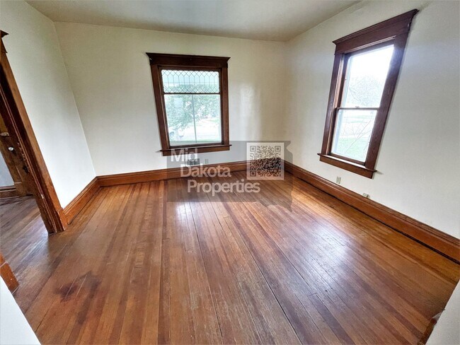 Foto del edificio - 310 S Edmunds- 4 bedroom house