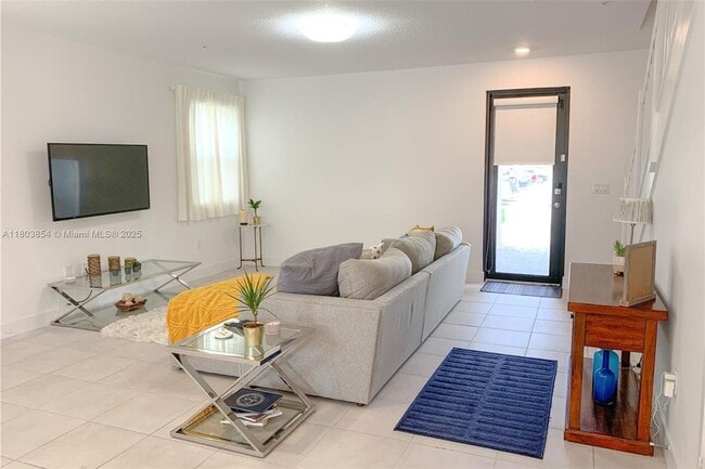 Foto del edificio - 10431 NW 82nd St