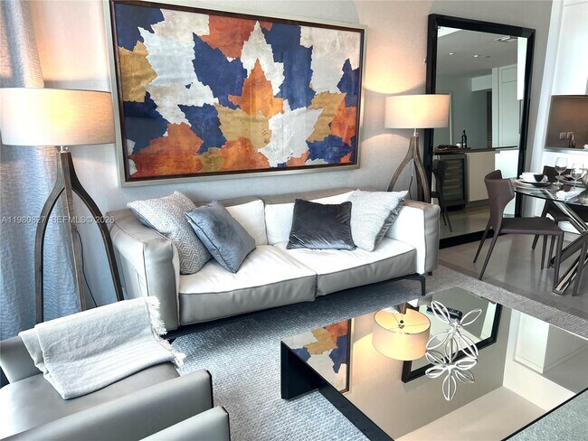 Foto del edificio - 88 SW 7th St